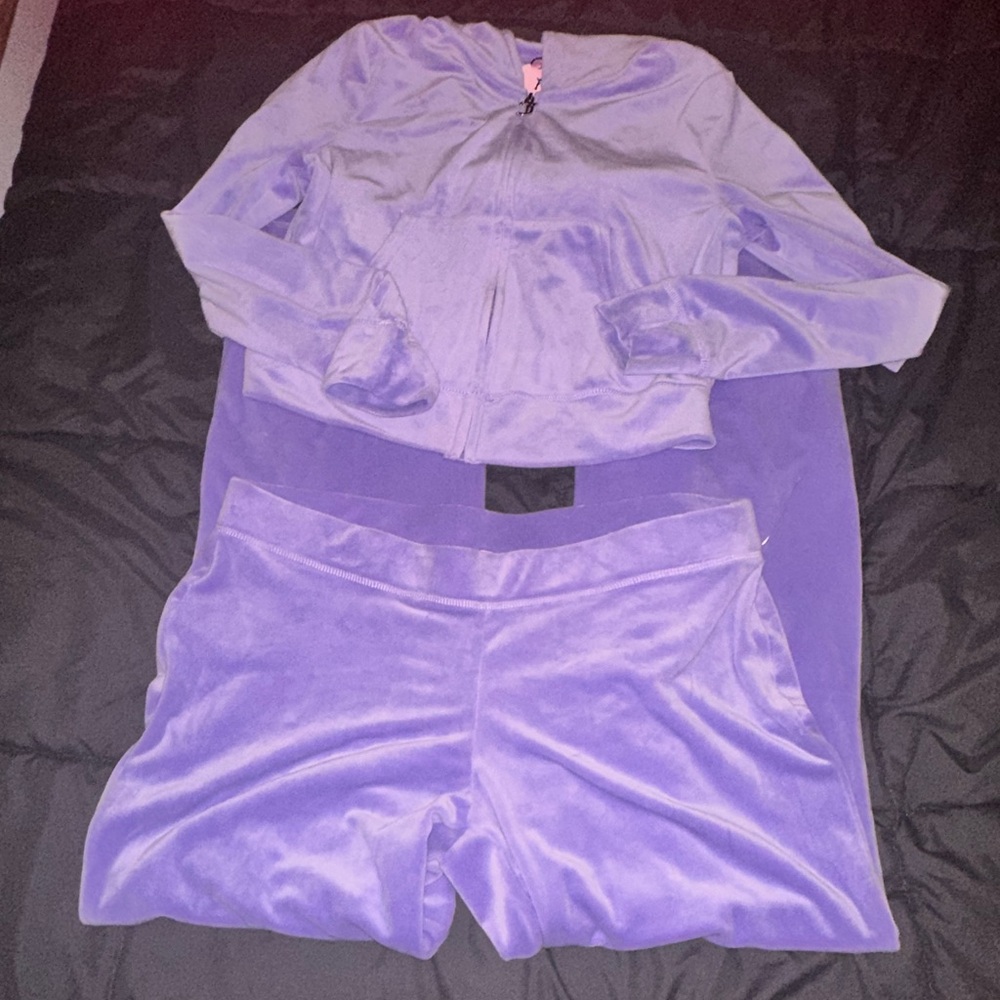 Juicy couture lavender tracksuit - Picture 2 of 5